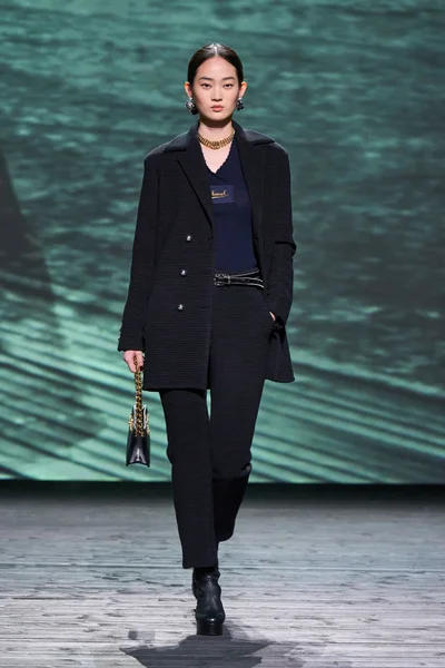 Look 46